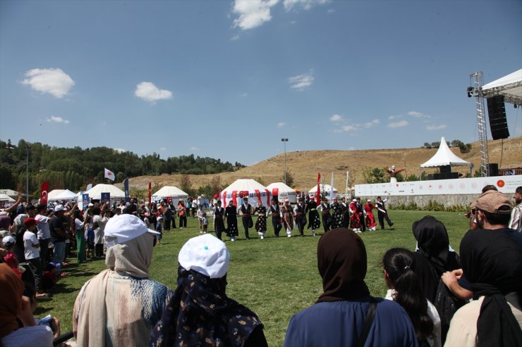 Ahlat'ta Malazgirt Zaferi'nin 953. yıl dönümü etkinlikleri devam ediyor