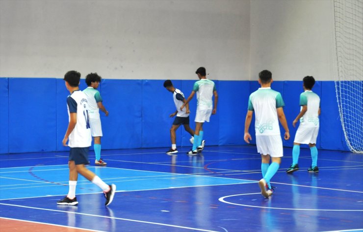 Devlet koruması altındaki gençlere yönelik futsal turnuvası Eskişehir'de başladı