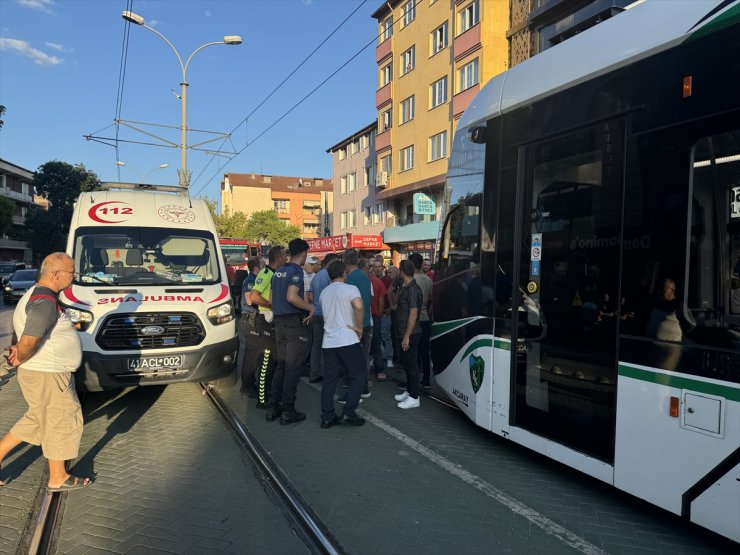 GÜNCELLEME - Kocaeli'de tramvayın çarptığı kişi öldü