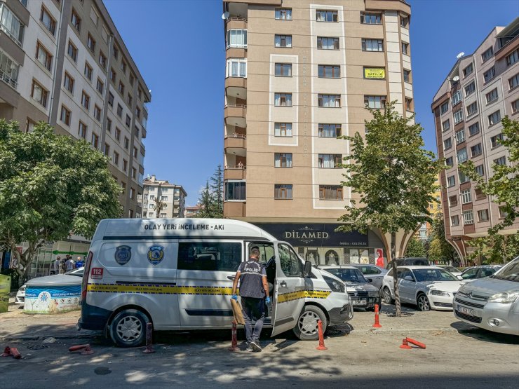 Konya'da bir genç evinde ölü bulundu