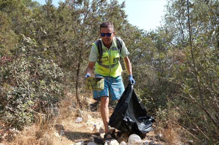 Bodrum Belediyesi ekipleri, bir mahalleden 773 kilogram çöp topladı