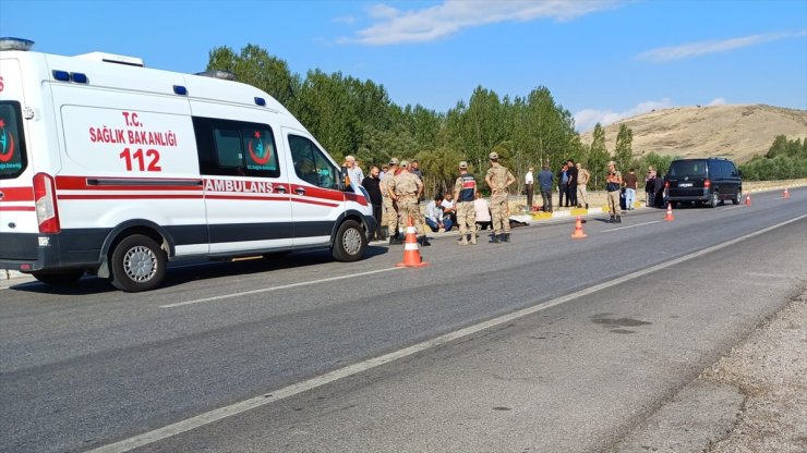 Erzincan'da minibüsün çarptığı 76 yaşındaki bisiklet sürücüsü öldü