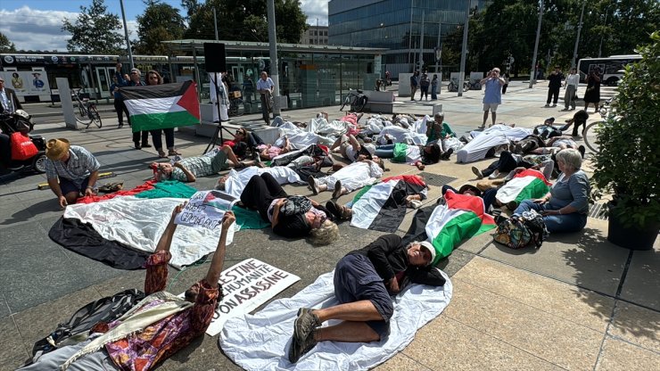 İsviçre Dışişleri Bakanı, "İsrail'i destekleyen tutumu" nedeniyle BM önünde protesto edildi