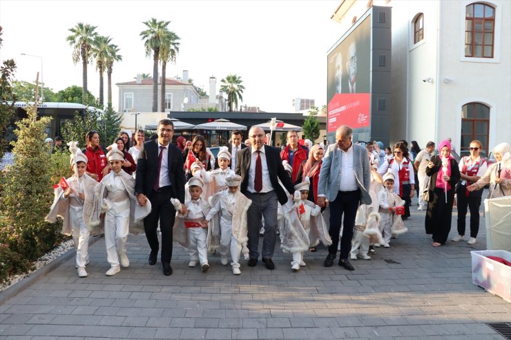 İzmir'de toplu sünnet töreni düzenlendi