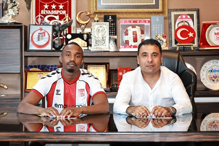 Sivasspor, Fode Koita'nın sözleşmesini yeniledi