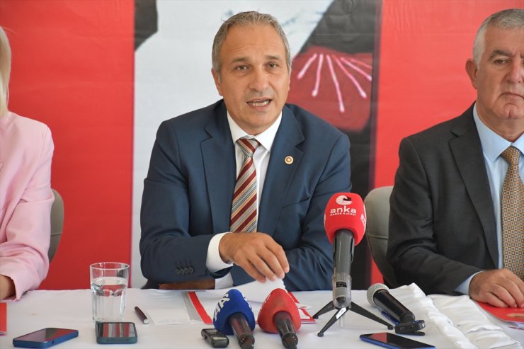 CHP'li Özçağdaş, Bilecik'teki "Eğitim Buluşmaları"nda konuştu: