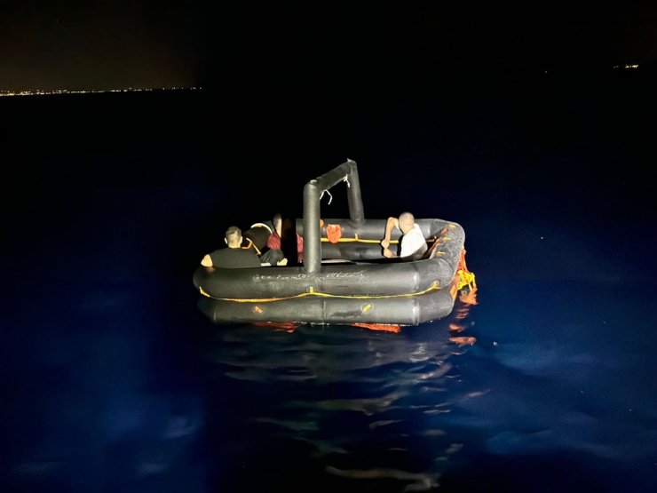 Bodrum açıklarında 59 düzensiz göçmen yakalandı, 25 göçmen kurtarıldı