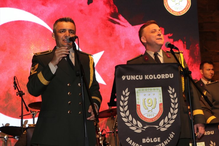 Erzurum'da askeri bando 30 Ağustos Zafer Bayramı'na özel konser verdi