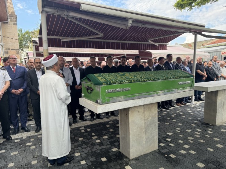 Afyon Kocatepe Üniversitesi kurucu rektörü Yiğitbaşı'nın cenazesi toprağa verildi