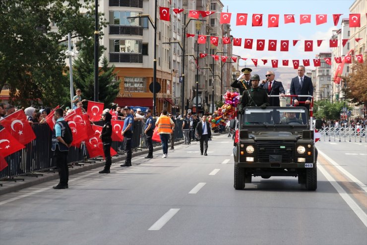 Büyük Zafer'in 102. yılı İç Anadolu'da 7 ilde törenlerle kutlandı