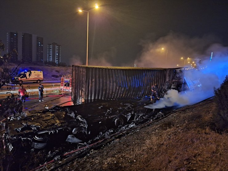 Mersin'de iki tırın çarpıştığı kazada 1 kişi hayatını kaybetti, 1 kişi yaralandı