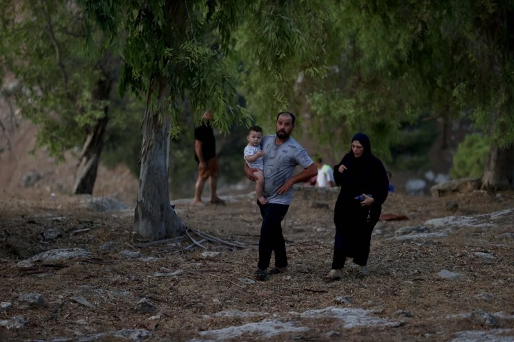 Batı Şeria'nın Cenin bölgesinde İsrail'in saldırıları sebebiyle Filistinli aileler yerinden ediliyor