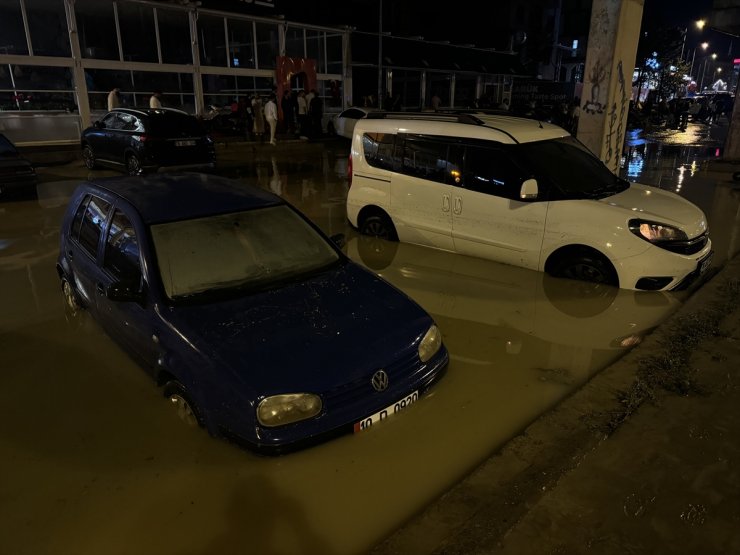 Karabük'te sağanak etkili oldu