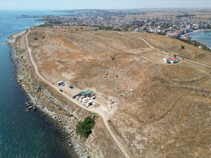 Tekirdağ'da Perinthos Antik Kenti'ndeki tiyatro gün yüzüne çıkarılıyor