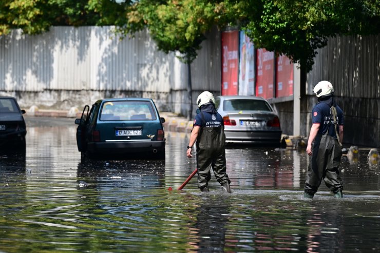 GÜNCELLEME - İstanbul'da aralıklarla kuvvetli yağış etkili oluyor