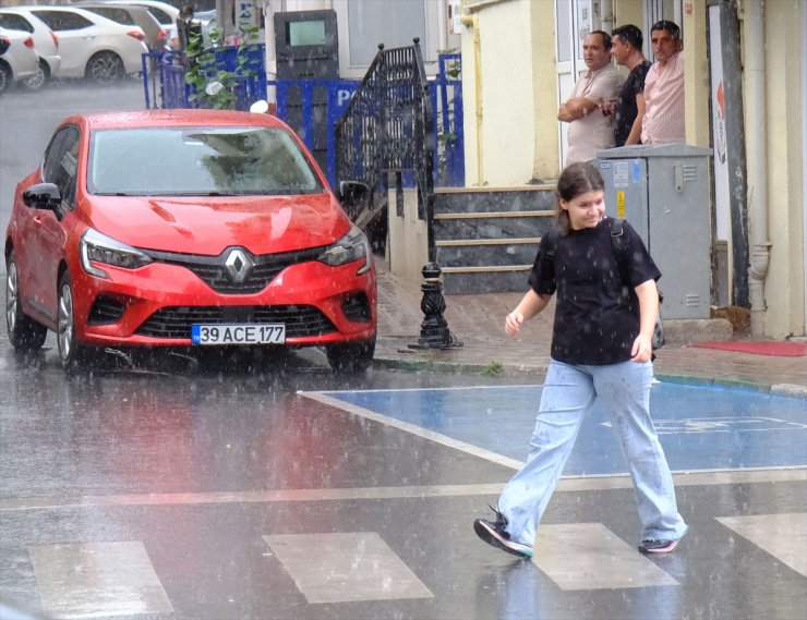 Kırklareli ve Tekirdağ'da sağanak etkili oldu