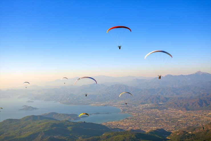 Fethiye'deki Babadağ'dan 8 ayda 138 bin 158 yamaç paraşütü uçuşu yapıldı