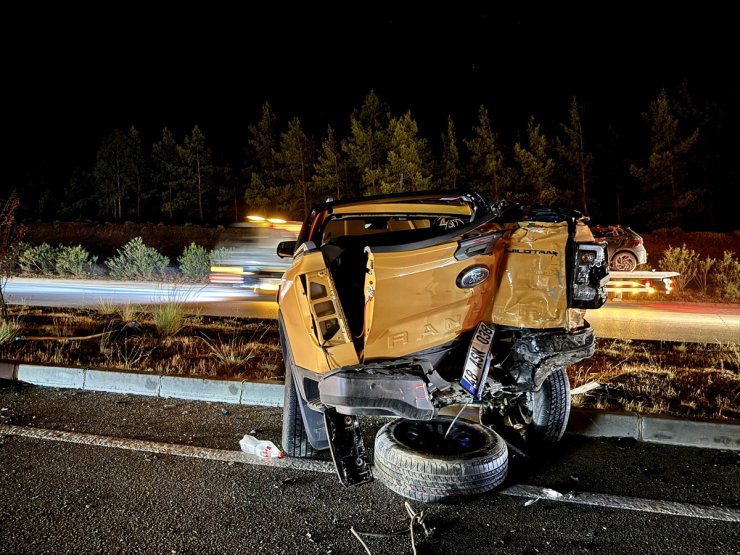 Fethiye'de zincirleme trafik kazasında 1 kişi öldü, 11 kişi yaralandı