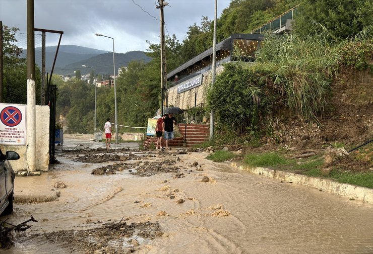 Sinop'ta sağanak etkili oldu