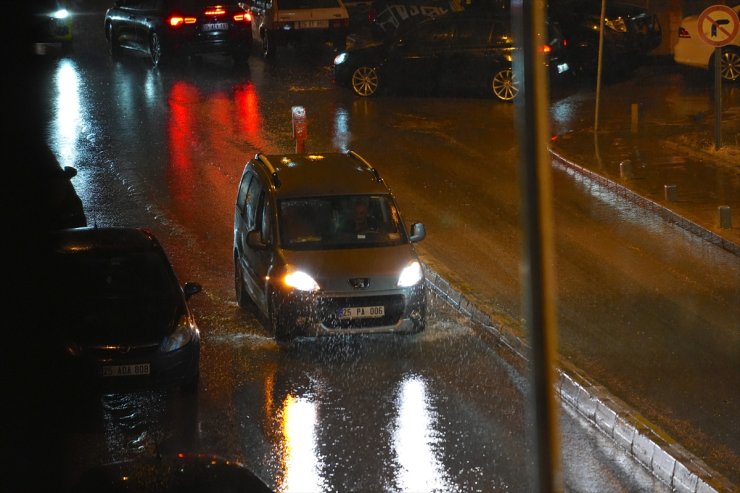 Erzurum'da sağanak etkili oldu