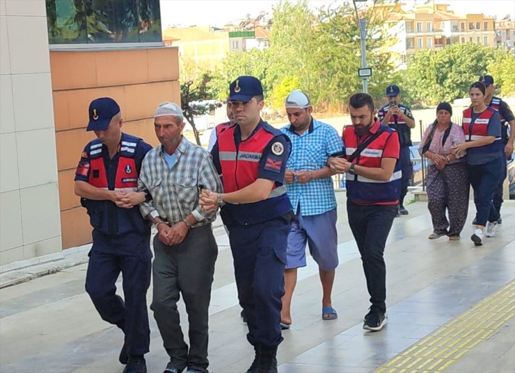 İzmir'de bir kişinin silahla öldürülmesiyle ilgili 3 şüpheli tutuklandı