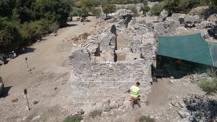 Kaunos Antik Kenti'ndeki kazılarda sarnıç ve sağlık sistemine ait kalıntılara rastlandı