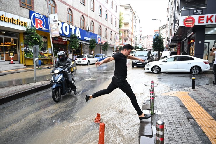 İstanbul'da aralıklarla sağanak etkili oluyor