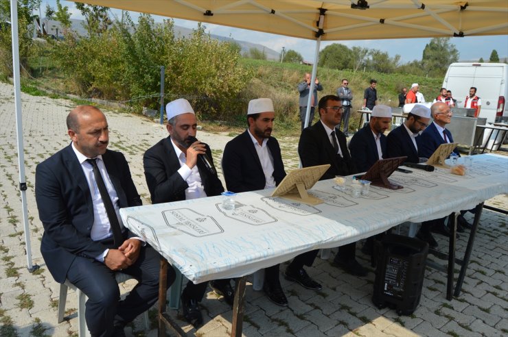 FETÖ'nün darbe girişiminde şehit olan özel harekatçı dualarla anıldı