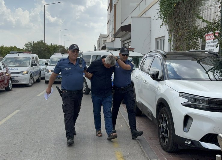 Adana'da doktoru darbeden şüpheli tutuklandı