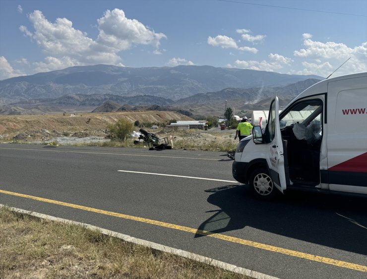 Erzurum'da minibüs ile ATV çarpıştı, 1 kişi öldü, 1 kişi yaralandı