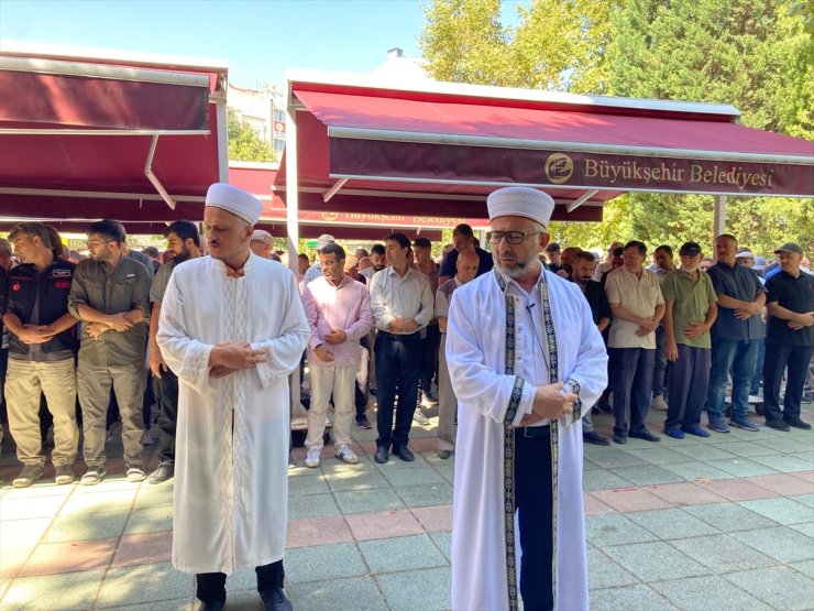 Bursa ve çevre illerde Ayşenur Ezgi Eygi için gıyabi cenaze namazı kılındı