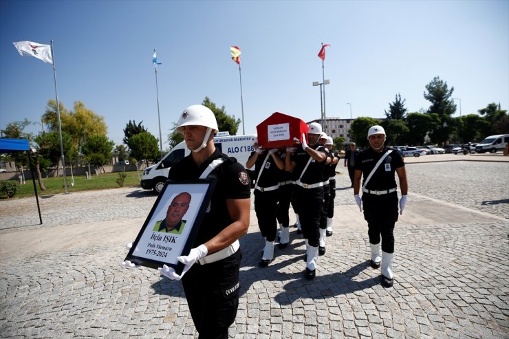 İstanbul'da trafik kazasında ölen polis memuru, Antalya'da toprağa verildi