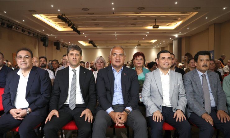 Bakan Ersoy, AK Parti Antalya İl Danışma Meclis Toplantısı'na katıldı: