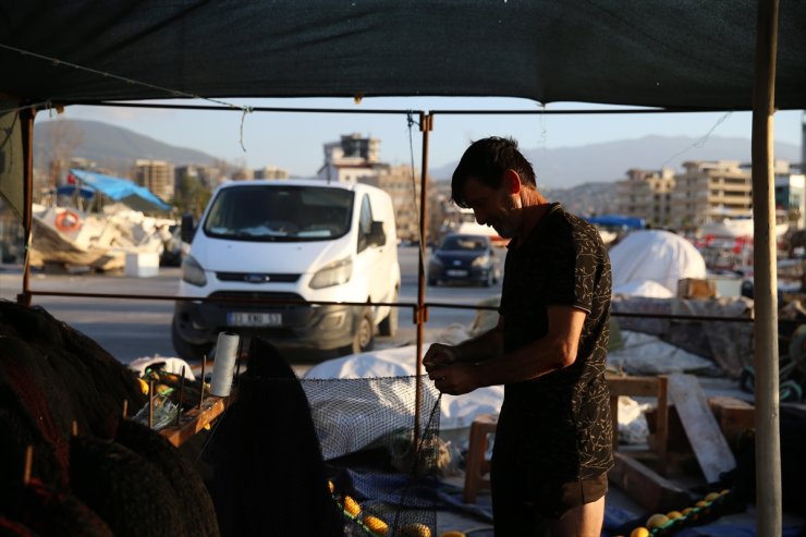 Hatay ve Mersin'de balıkçılar mavi sularla buluşmak için son hazırlıklarını yapıyor