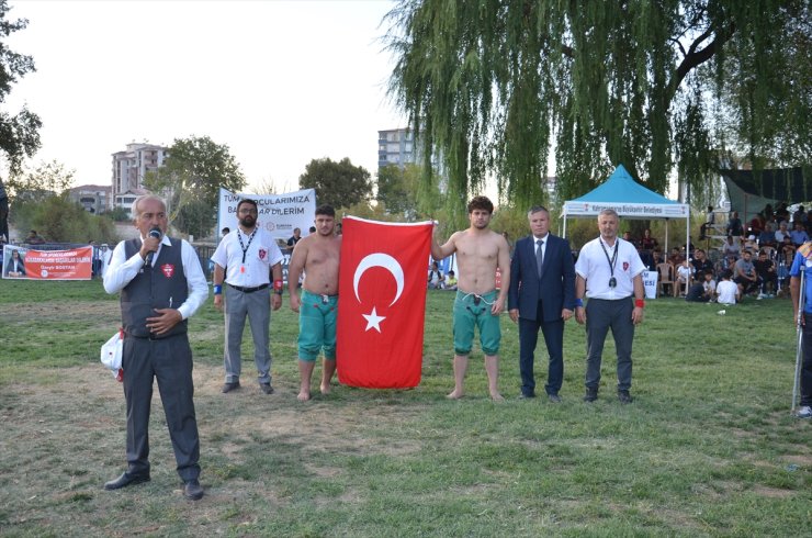 Kahramanmaraş'ta Uluslararası Karakucak Güreş Festivali düzenlendi