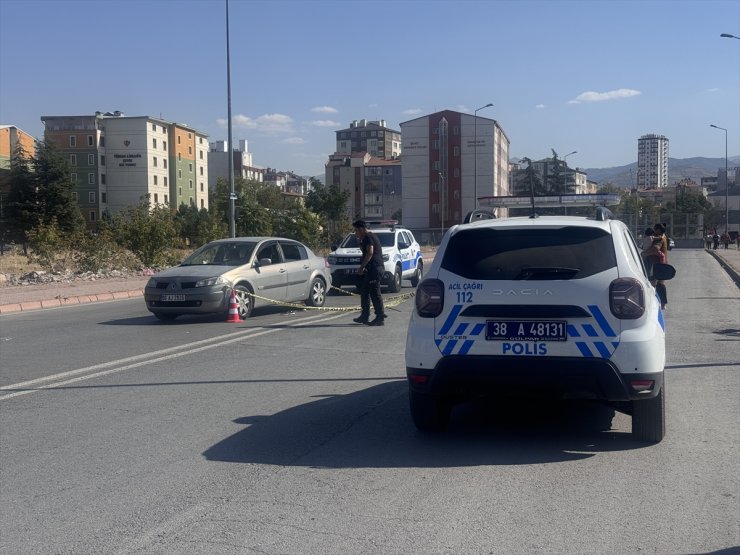 Kayseri'de eski eşi tarafından tabancayla vurulan kadın ağır yaralandı