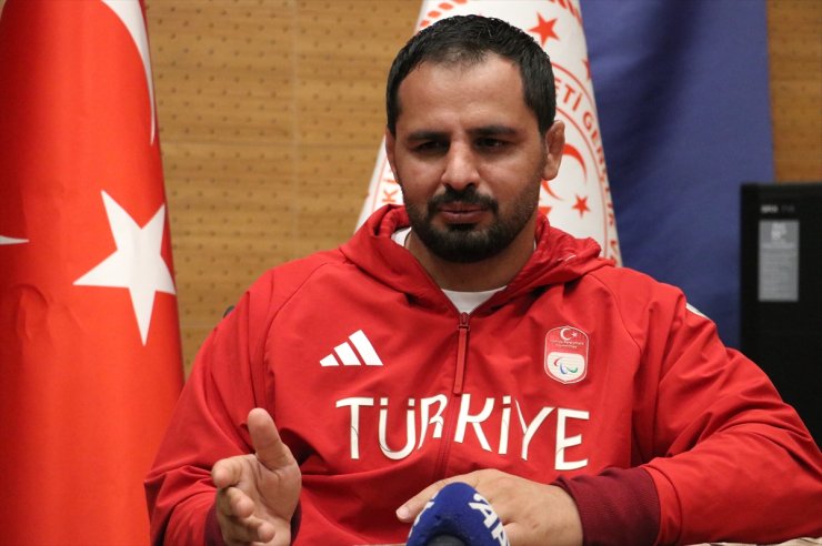 İbrahim Bölükbaşı, güreş ile başladığı spor hayatını judoda altın ile taçlandırdı