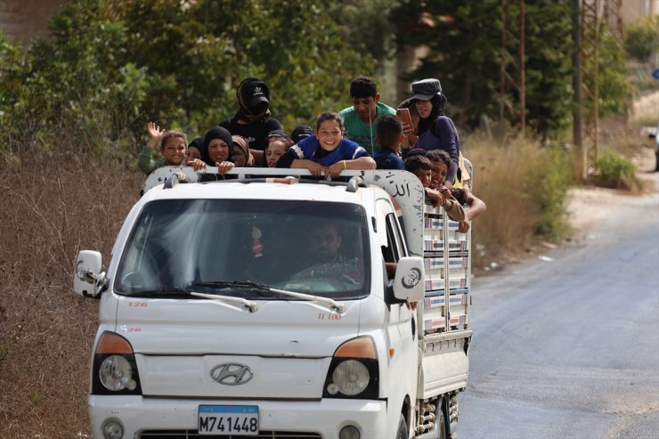 İsrail'in Lübnan'ın güneyinde attığı "zorla tahliye" bildirileri sebebiyle 150 Suriyeli bölgeden ayrıldı