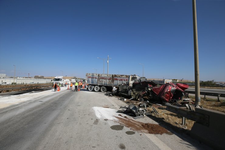 Gaziantep'te iki tırın çarpışması sonucu 1 kişi yaralandı