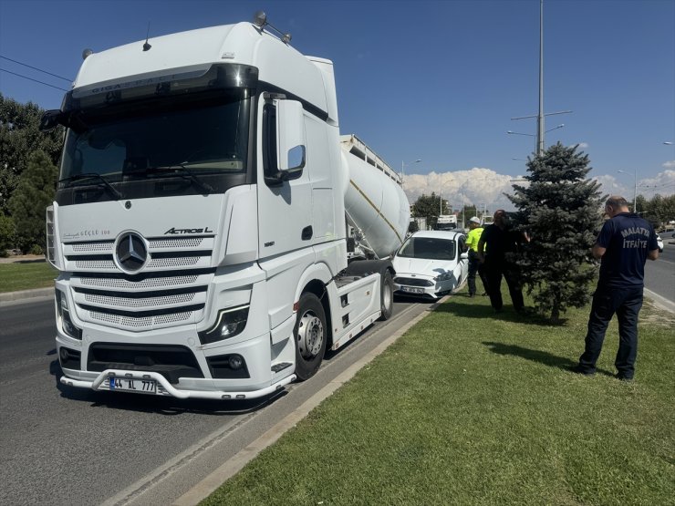 Malatya'da trafik kazalarında 4 kişi yaralandı