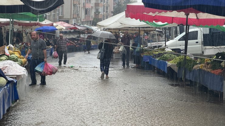 Tekirdağ'da sağanak etkili oluyor