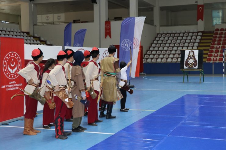 Amasya'da gaziler ile öğrenciler spor şenliğinde bir araya geldi