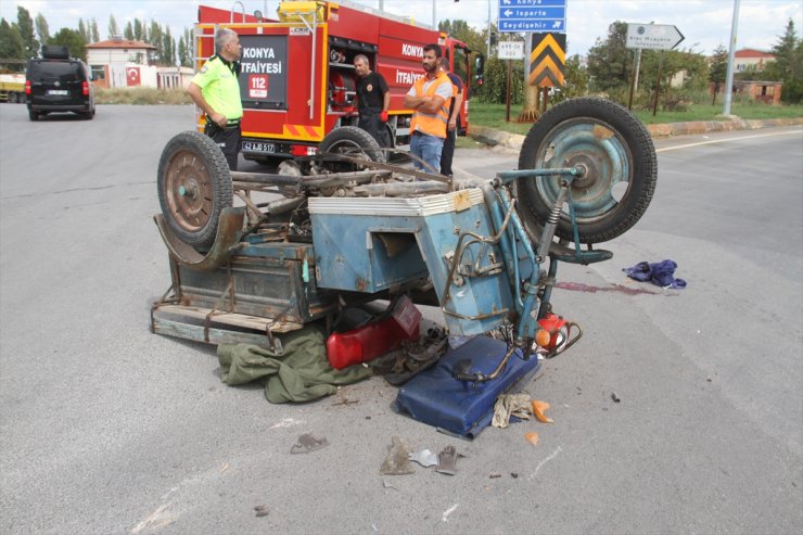 Konya'da hafif ticari araçla çarpışan üç tekerlekli motosikletin sürücüsü öldü