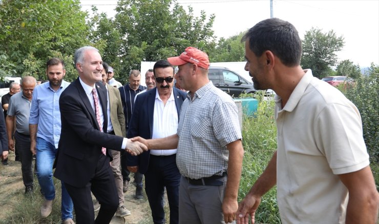 Tescilli "İnegöl Cerrah kuru fasulyesi"nde hasat başladı