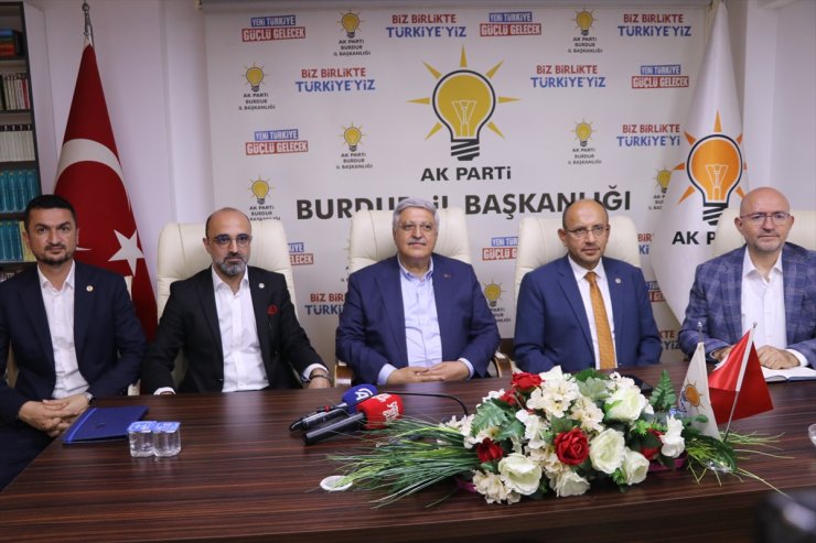 AK Parti Genel Başkan Yardımcısı Vedat Demiröz, Burdur'da parti buluşmasında konuştu: