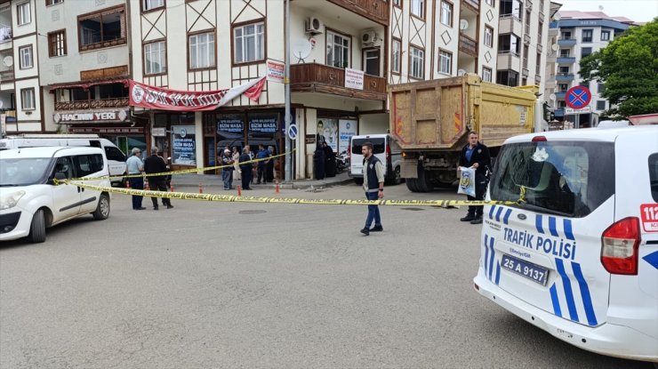 Erzurum'da kamyonun çarptığı yaya öldü