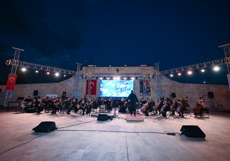 Hacettepe Üniversitesi Senfoni Orkestrası, sezonun ilk konserini yeni öğrenciler için verdi