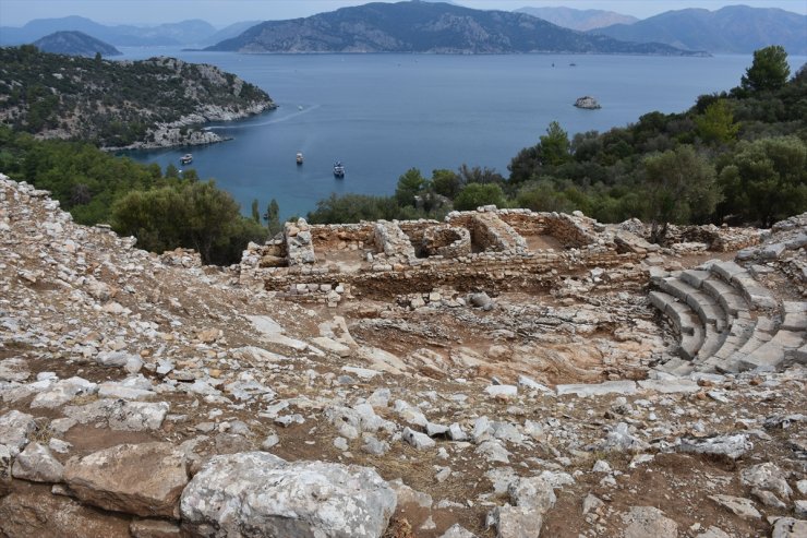 Amos'un antik tiyatrosundaki kazılar bu yıl sonunda tamamlanacak