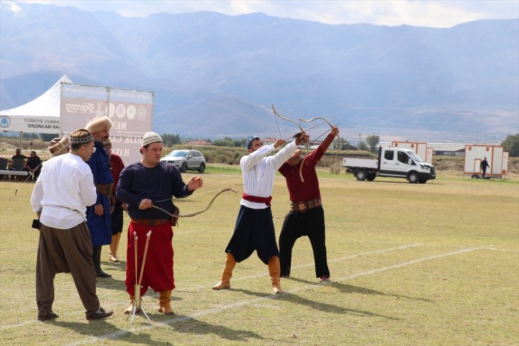 Mengücek Melik Gazi Büyükler Hava Koşusu Türkiye Şampiyonası, Erzincan'da başladı