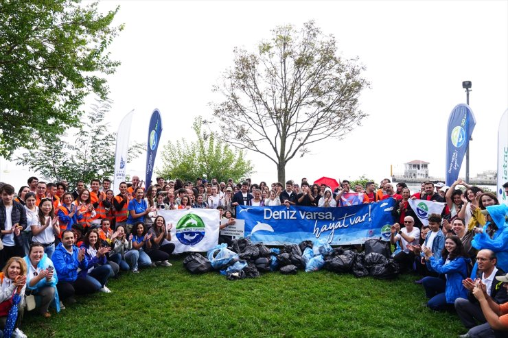 Moda'da TURMEPA'dan deniz temizliği